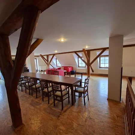 U Janatu S Ubytovanim Gasthof