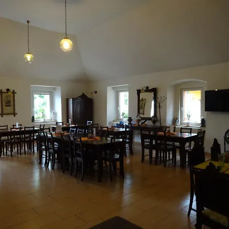 Gasthof U Janatu S Ubytovanim *