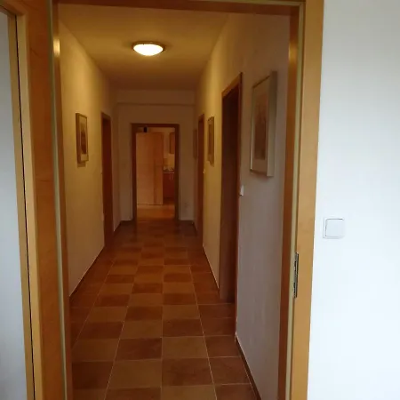 U Janatu S Ubytovanim Inn