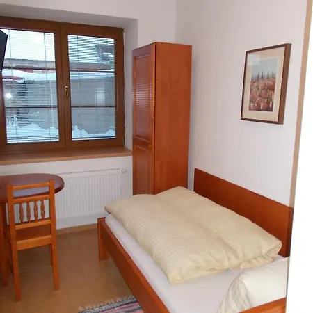 U Janatu S Ubytovanim *