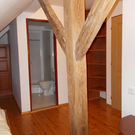 U Janatu S Ubytovanim Inn