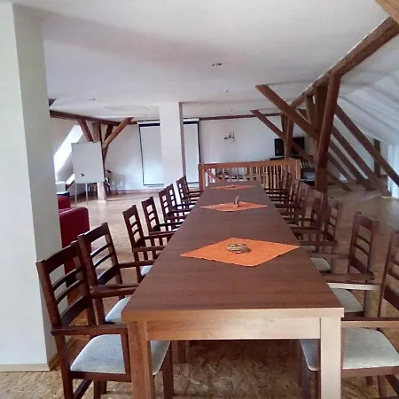 Gasthof U Janatu S Ubytovanim Cestin