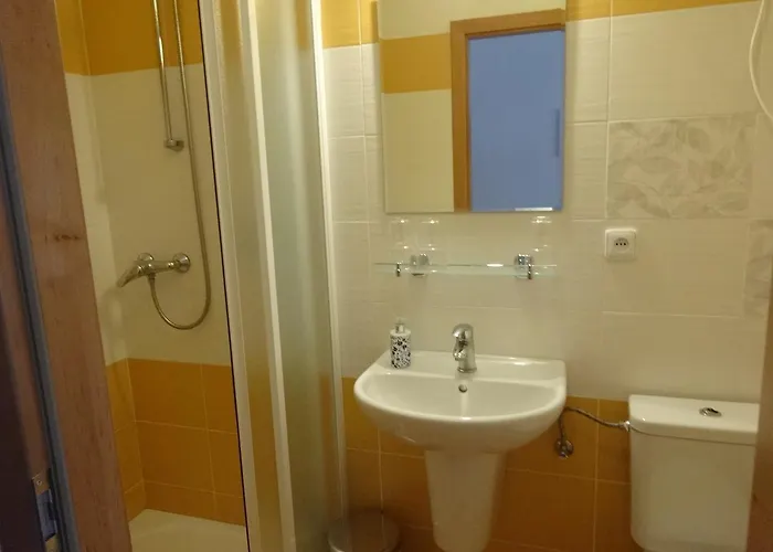 U Janatu S Ubytovanim Gasthof