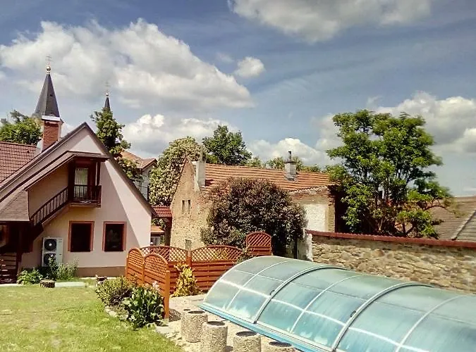 U Janatu S Ubytovanim *