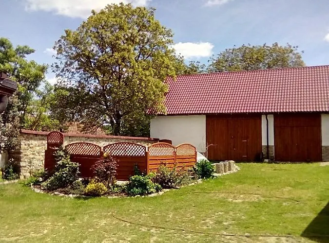 U Janatu S Ubytovanim *